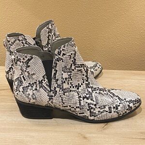 Circus by SAM EDELMAN ankle boots, booties size 7